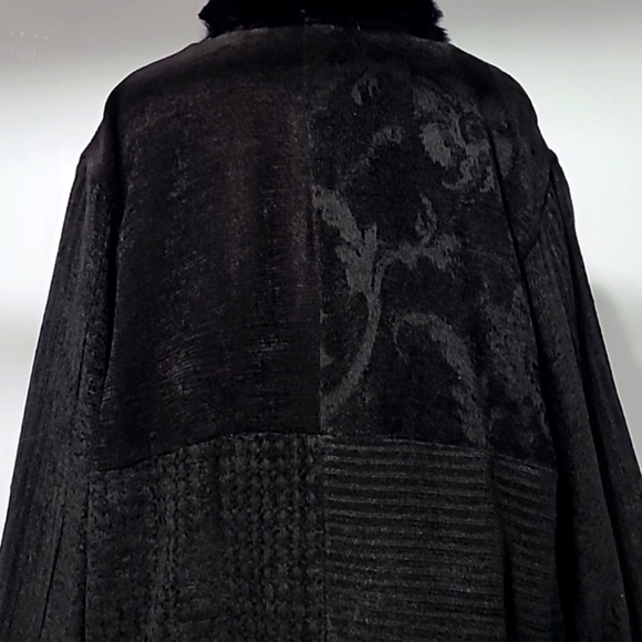 Flashback Vintage Embroidered Faux Fur Black Coat Jacket Size L - Picture 15 of 15